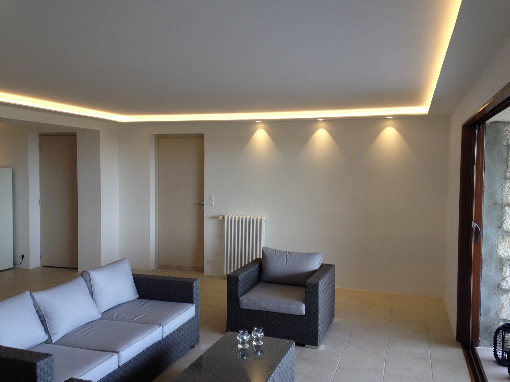 Corniche avec bandeau led
