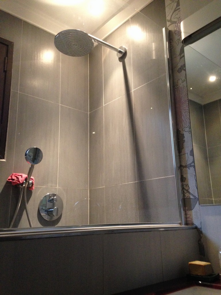 Eclairage puissant de la douche
